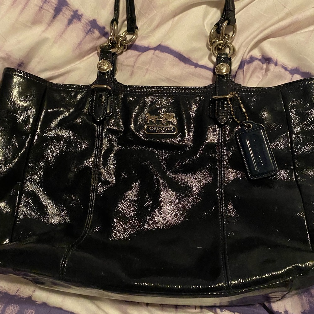 Coach Poppy Madison Mia Crinkled Navy Blue Patent Leather Shoulderbag